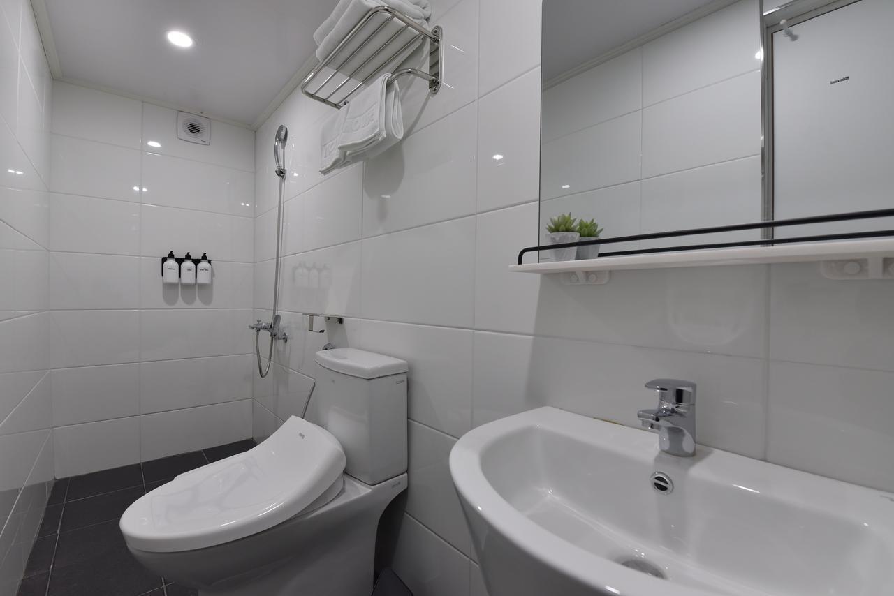 ホテル Mono House Hongdae 5 ソウル特別市 エクステリア 写真